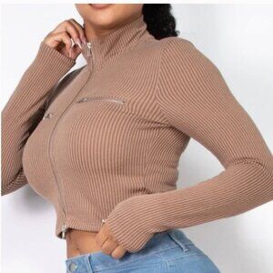 NWT Women's Boutique Brand Mocha 2-way Zip Top Size M